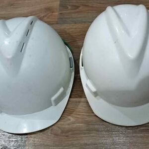 Helm Proyek Putih