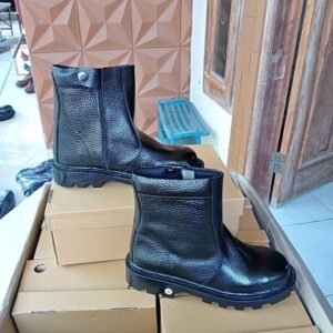 Sepatu Safety Proyek